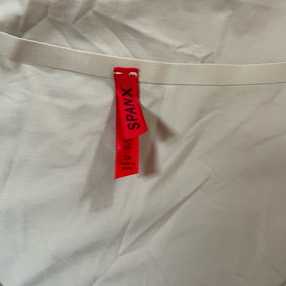 Spanx Scoop Neck Tank Top - Picture 4 of 4